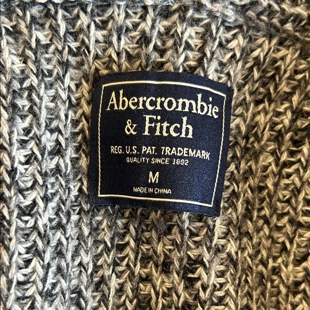Abercrombie & Fitch Marled Knit Shawl Collar Button Cardigan Size M - Picture 3 of 8